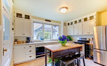 Easy Update: Chalky Painted Kitchen Cabinets