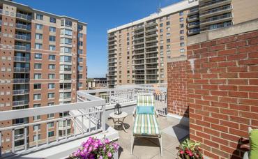 Open Houses Arlington VA (Sunday May 1 from 2-4 pm)