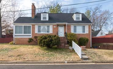 Just Listed: 1814 N Johnson St, Arlington