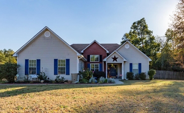 Just Listed: 100 Springview Trl, Loganville