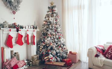 Holiday Decorating for Home Sellers