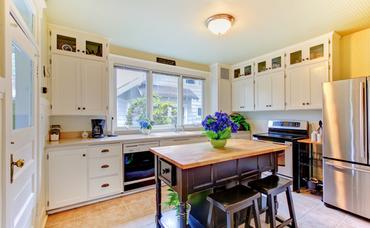 Easy Update: Chalky Painted Kitchen Cabinets