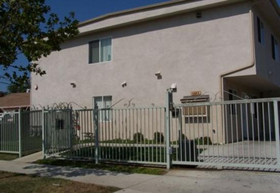 6843 Agnes Ave, North Hollywood, CA 91605