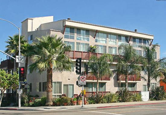 100 S. Venice Blvd #7, Venice, CA 90291