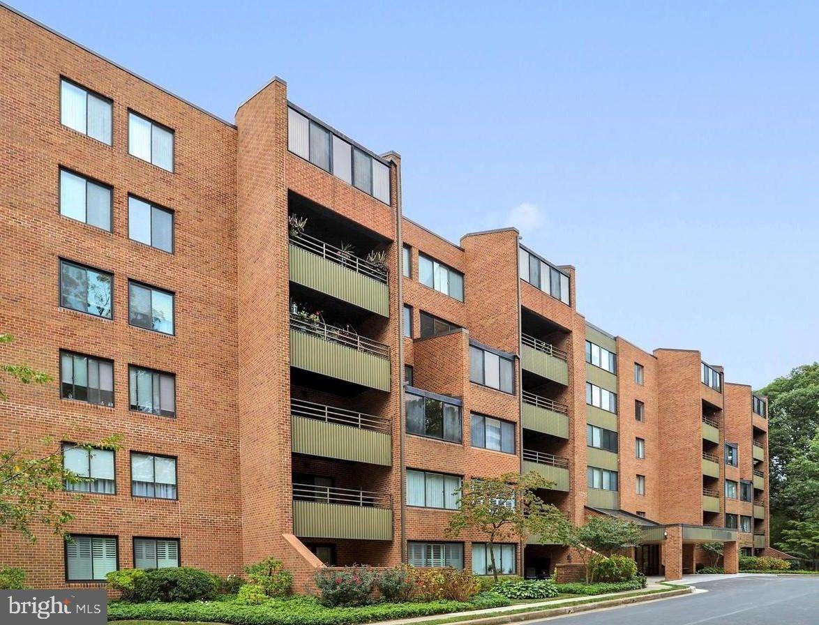 Just Listed: 1 Southerly Ct #605, Towson