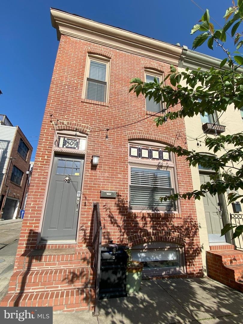 Just Listed: 809 S Potomac Street, Baltimore