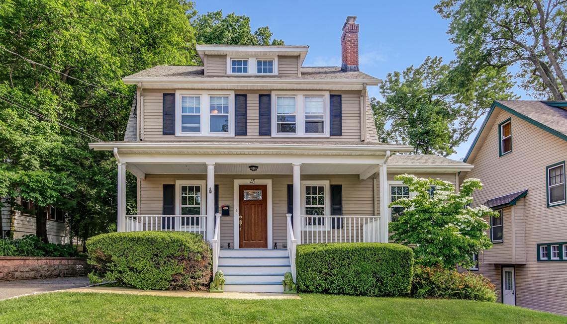 Move-in-Ready Colonial Available in West Orange Gregory Neighborhood 45 Lawrence Ave.