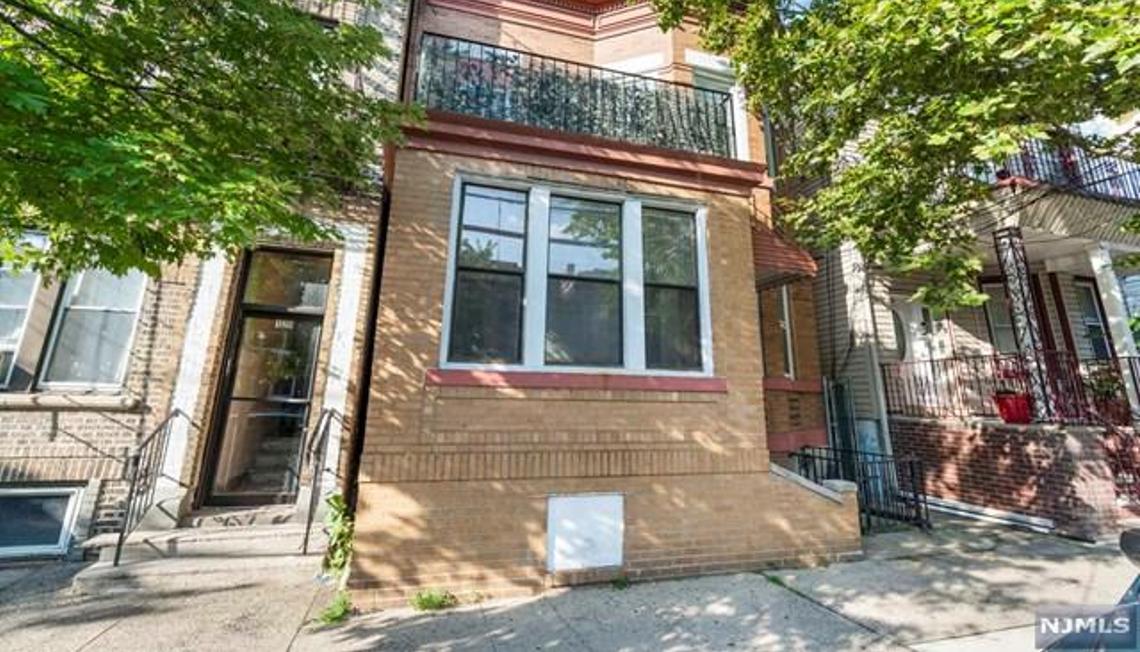 Just Listed: 118 62nd Street, West New York