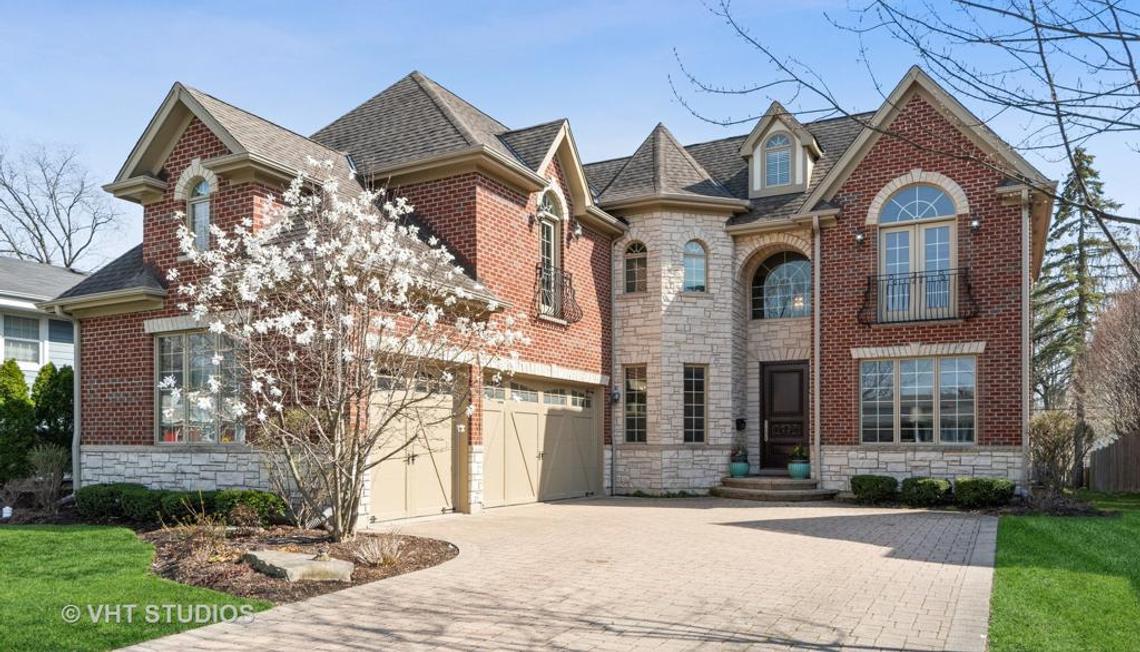Just Sold: 2411 Maple Avenue, Northbrook