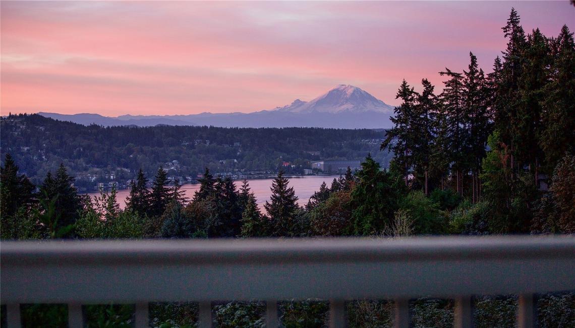Just Sold: 4610 92nd Avenue, Mercer Island