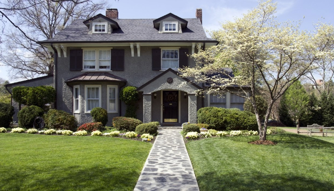 6 Easy Ways to Improve Your Home’s Curb Appeal