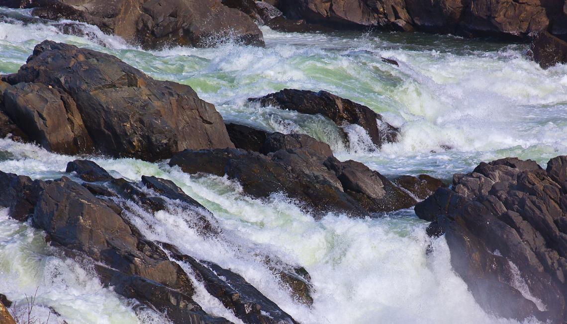 Unleash Your Inner Explorer: A Day Trip to Great Falls National Park