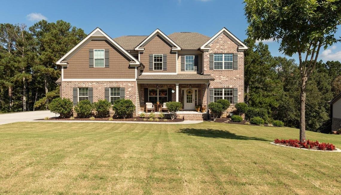 Just Listed: 1377 Silver Thorne Court, Loganville