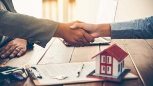 Signs That You Should Sell Your Home Soon