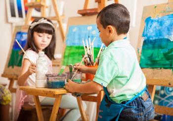 Profiter des cours au centre culturel et aux jardins de Casa Romantica