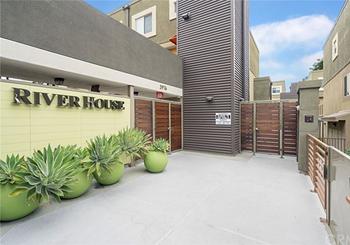 Just Listed: 2970 Ripple Place Unit: 201, Los Angeles