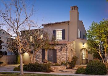 Just Sold: 25 Momento, Irvine