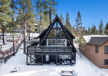 Just Sold: 113 E Fairway Boulevard, Big Bear City