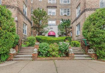 Just Listed: 151 E Prospect Avenue Unit: 4B, Mount Vernon