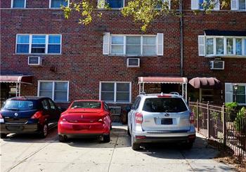 Just Listed: 517 Hollywood Avenue, Bronx