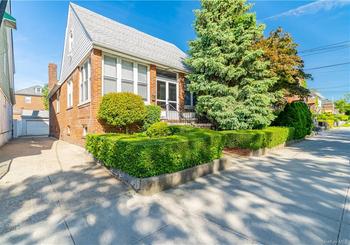 Just Listed: 3957 Seton Avenue, Bronx