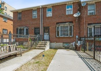 Just Listed: 609 Oak Terrace, Bronx