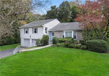 Just Listed: 297 Daisy Farms Drive, New Rochelle