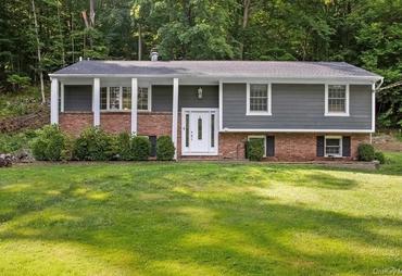 Just Listed: 983 Peekskill Hollow Road, Putnam Valley