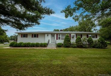 Just Sold: 2 Valley Brook Lane, North Haven