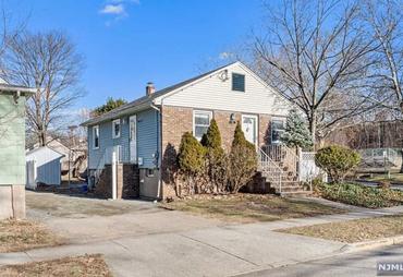 Just Listed: 315 Maple Avenue, Wallington