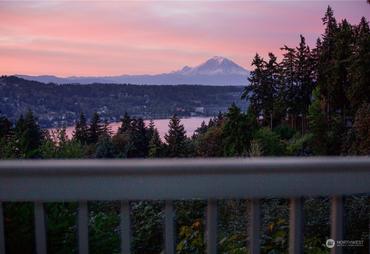 Just Sold: 4610 92nd Avenue, Mercer Island