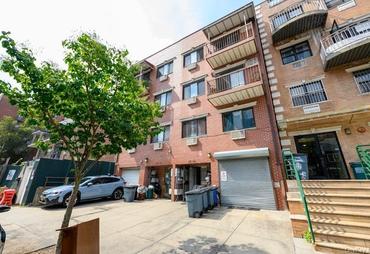 Just Listed: 4044 68th Street, Woodside