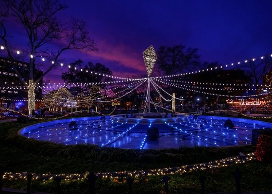 The Best Places to See Holiday Lights Around Philadelphia