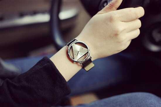 Fashion hollow triangle women quartz watches simple novelty and individualism creative wrist watch black white leather clock