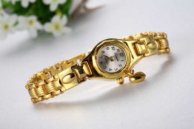 Women Bracelet Watch Mujer Golden Relojes Small Dial Quartz leisure Watch Popular Wristwatch Hour female ladies elegant watches