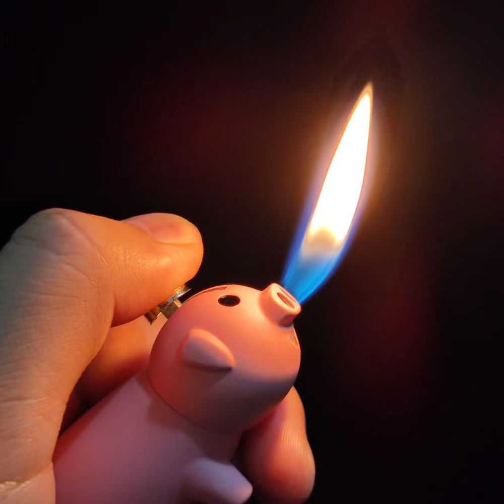 New Unusual Creative Double Fire Lighter Open Fire Inflatable Smiling Face Cute Pig Shape Lighter Gift Cigarette Accessories