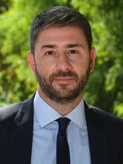  Nikos Androulakis