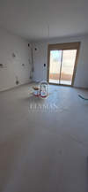 Image 4 of 16