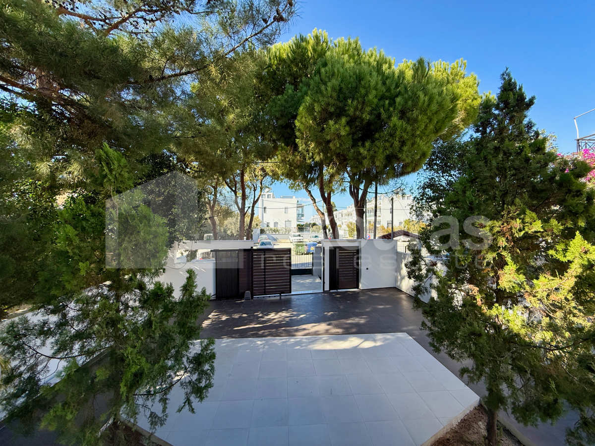 Property thumbnail 4