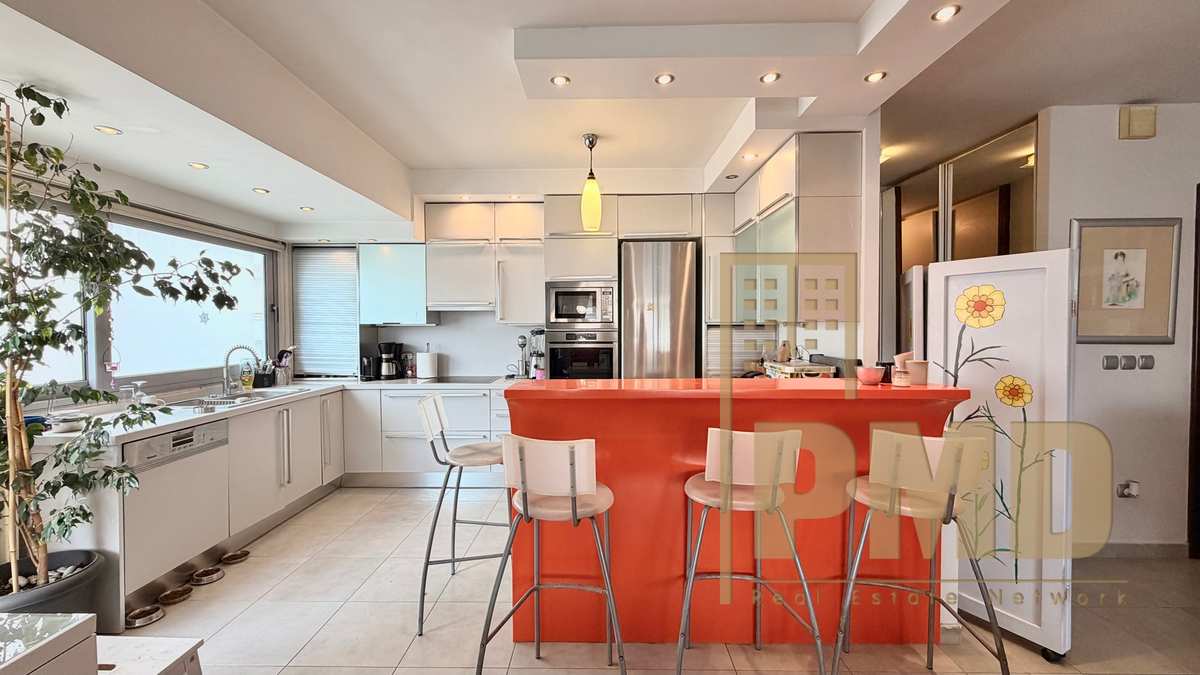 Property thumbnail 4