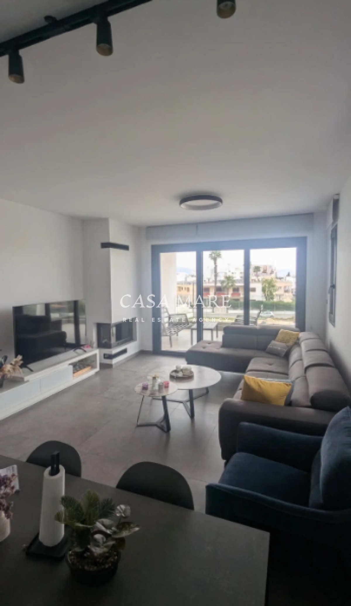 Property thumbnail 2