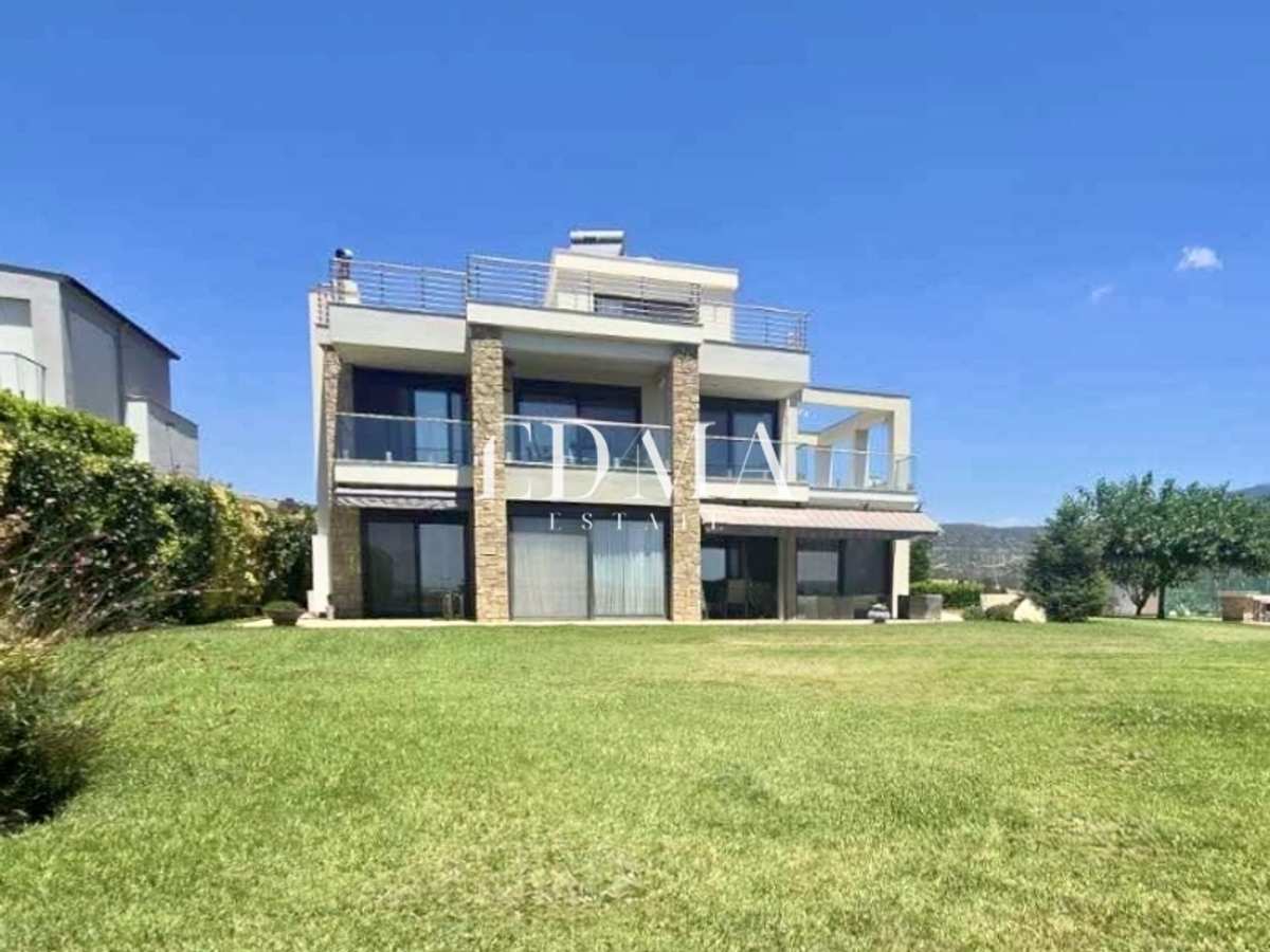 Property thumbnail 3
