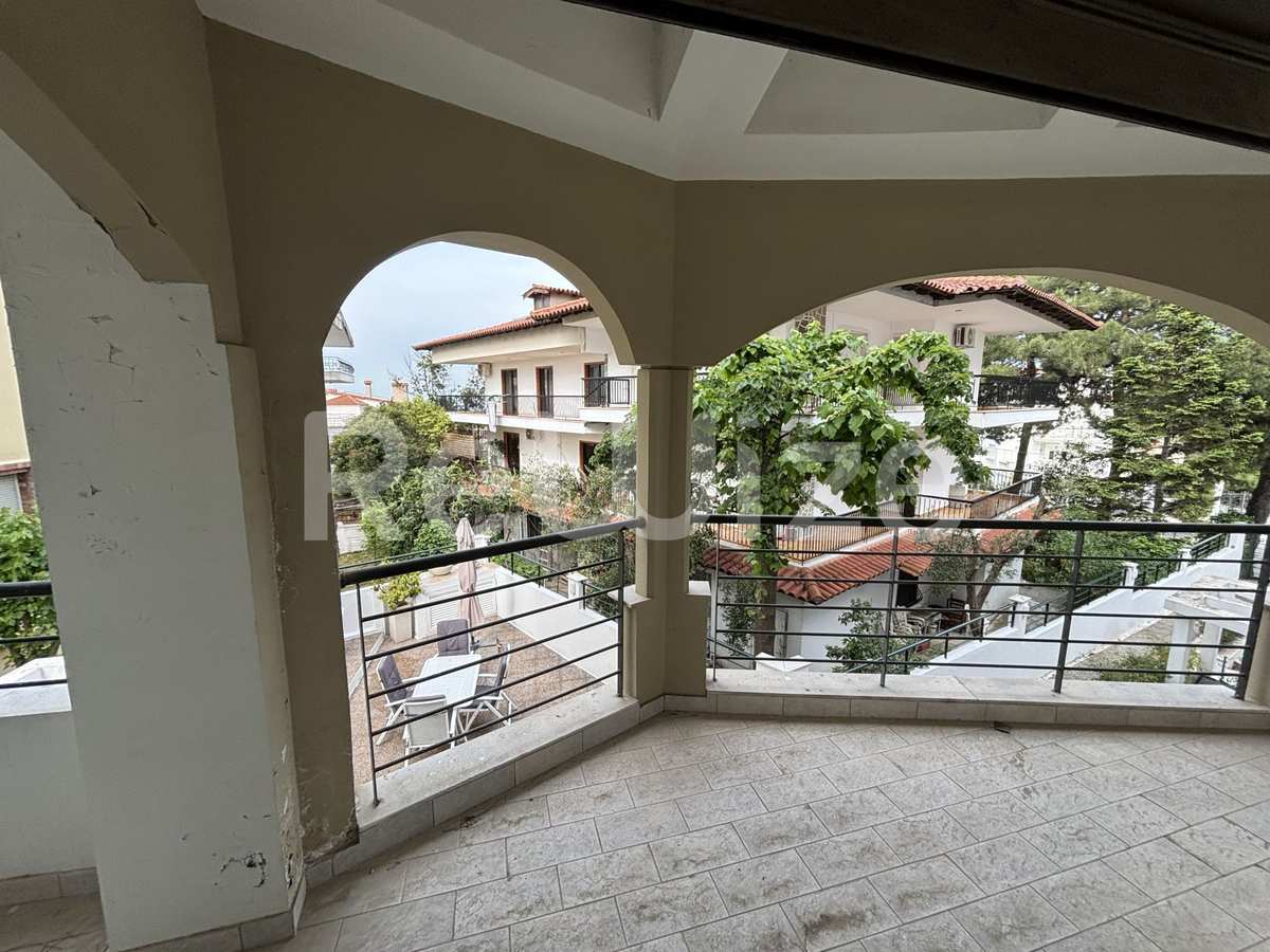 Property thumbnail 3