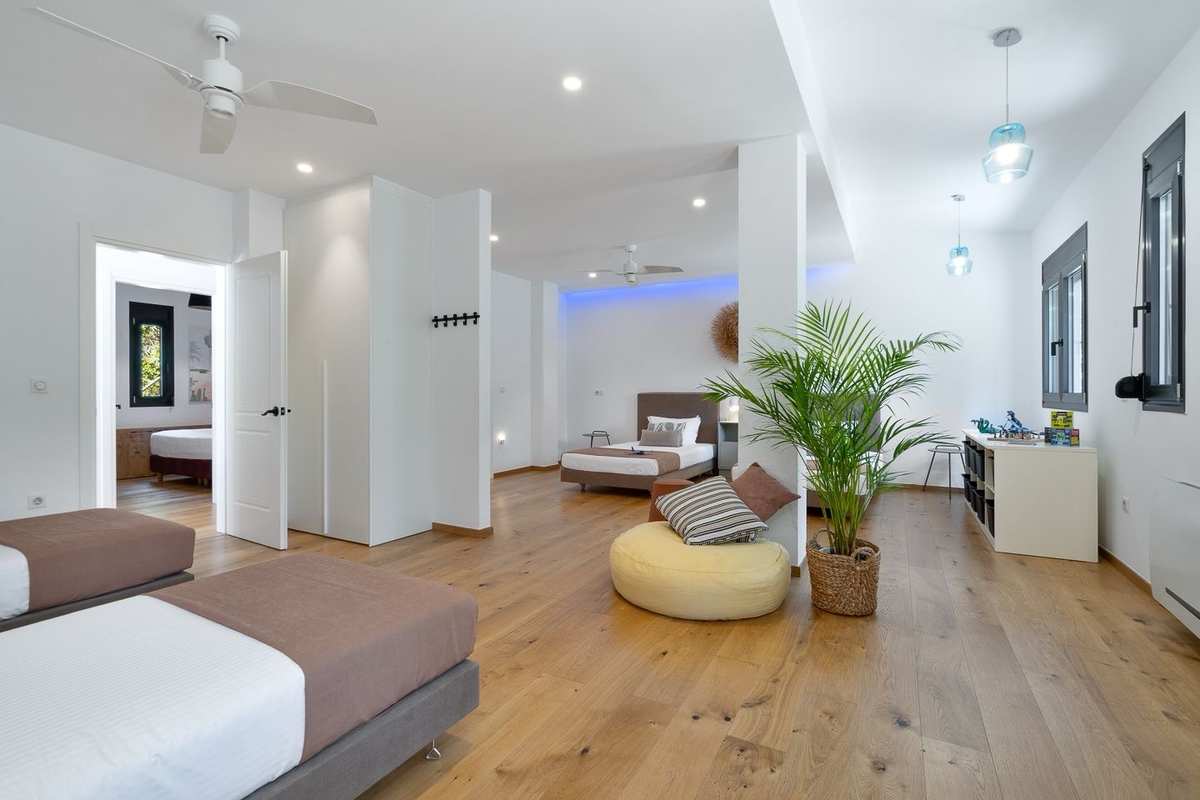 Property thumbnail 2
