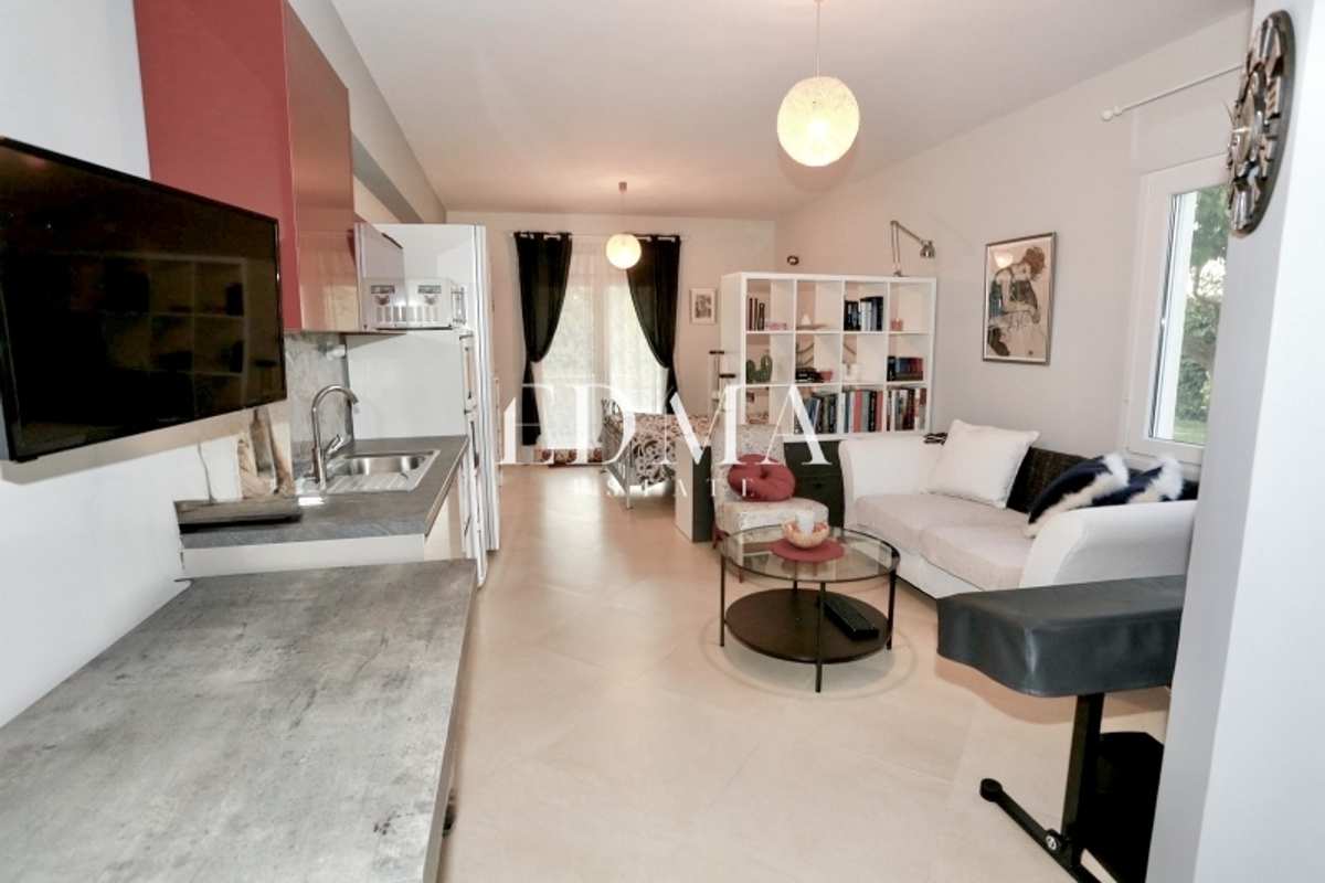 Property thumbnail 4