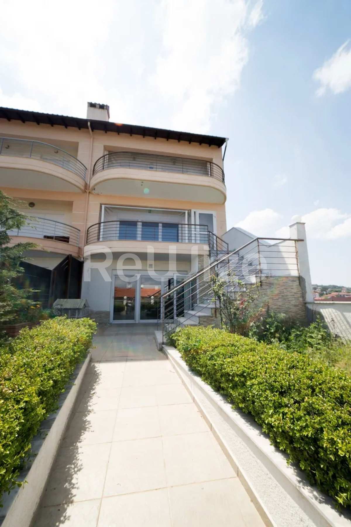 Property thumbnail 4