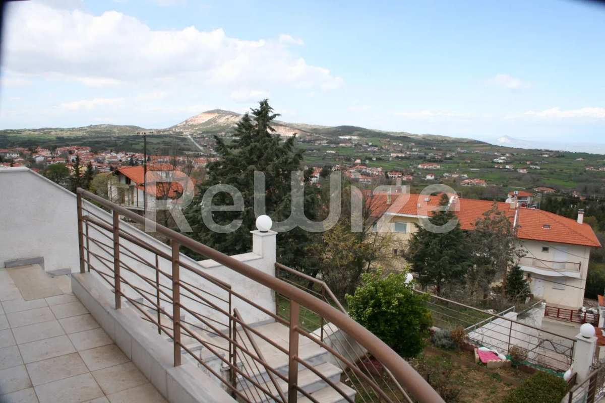 Property thumbnail 3