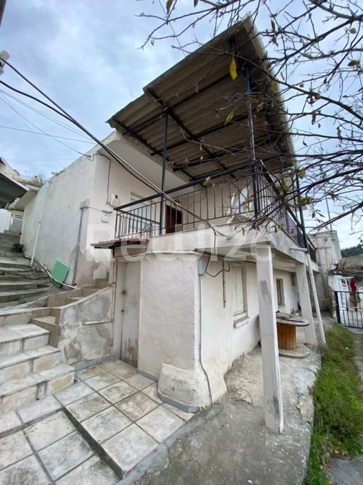Property thumbnail 2