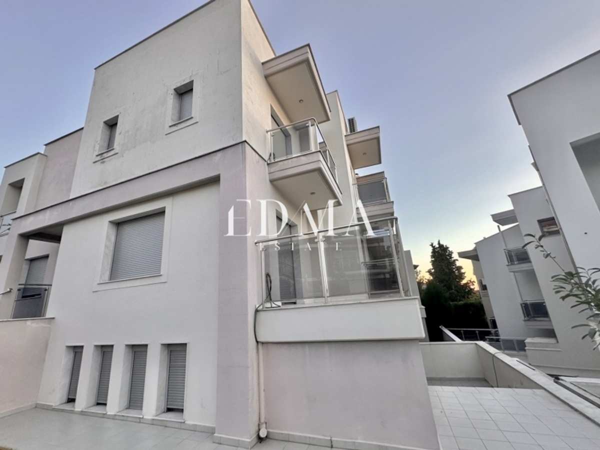 Property thumbnail 4