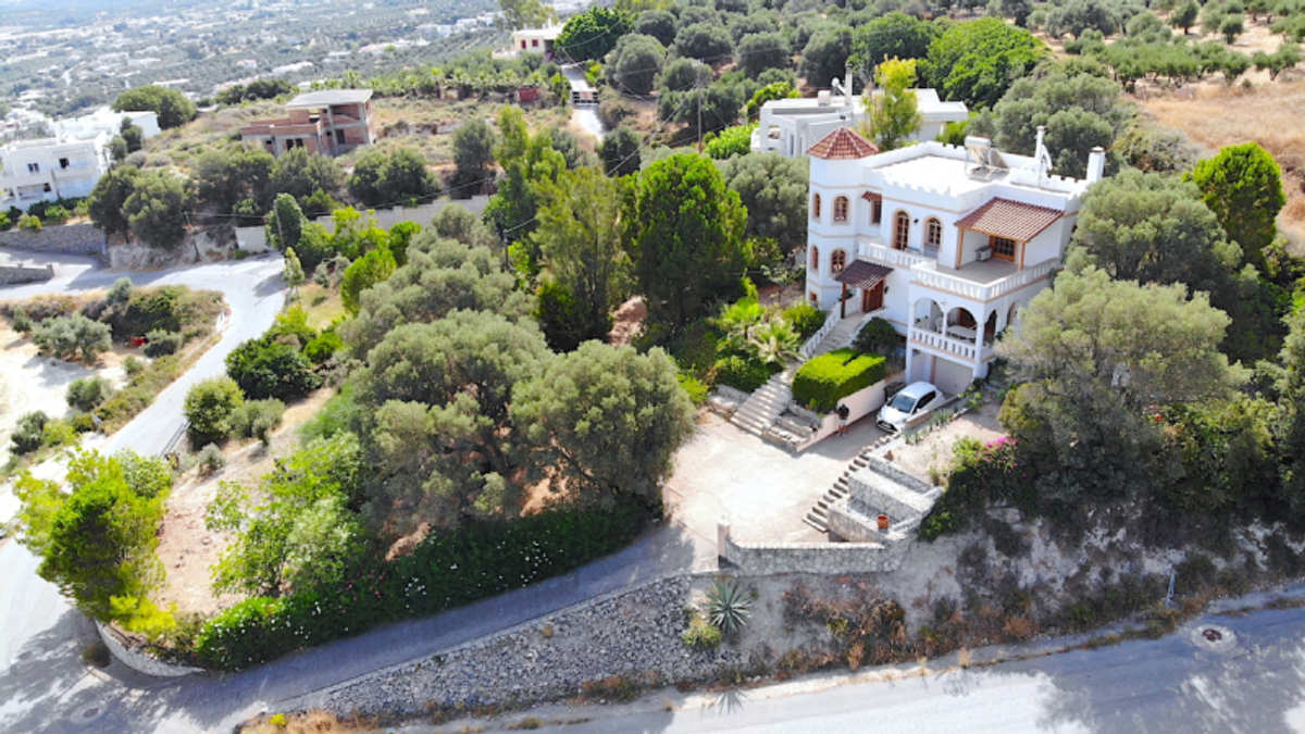 Property thumbnail 2